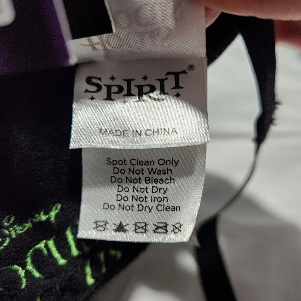 Hocus Pocus Cat Keychain Plush - Picture 7 of 9